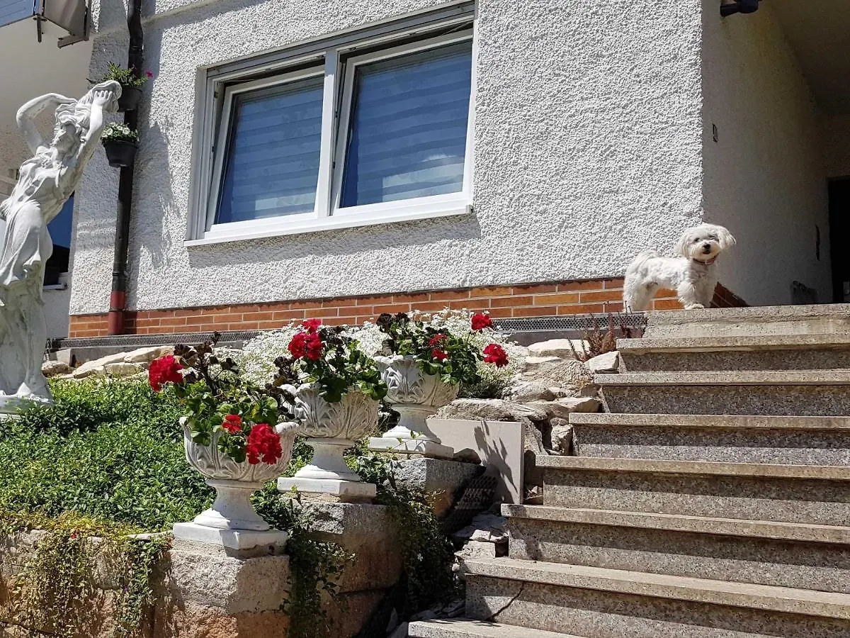 Apartment Marzenas Ferienwohnung Grafenberg